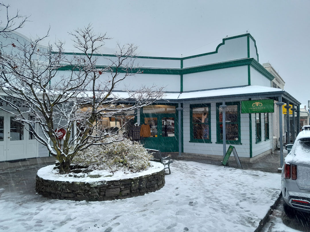 Golden Fleece Arrowtown in winter